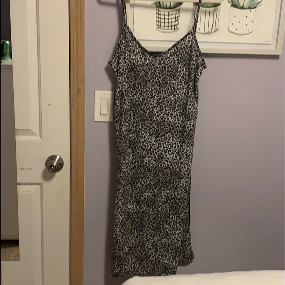 Leopard midi dress with slits